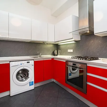 Large And Stylish In Apartamento Praga