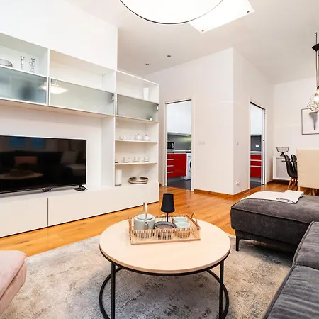 Apartamento Large And Stylish In