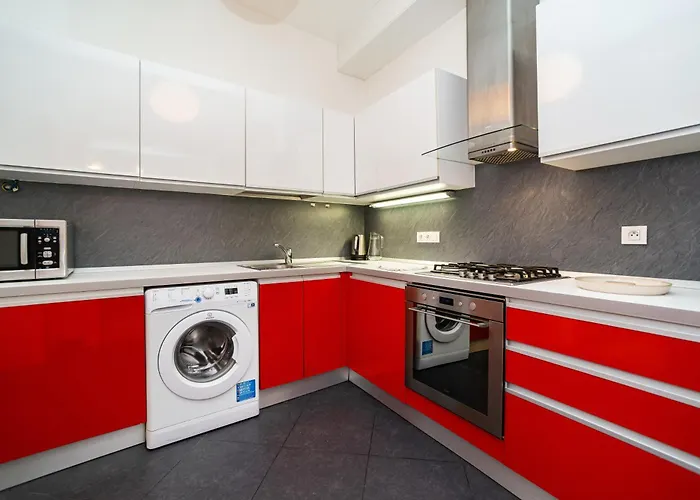 Large And Stylish In Apartamento Praga