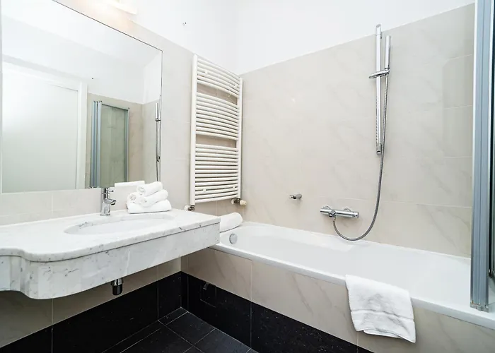 Apartamento Large And Stylish In Praga