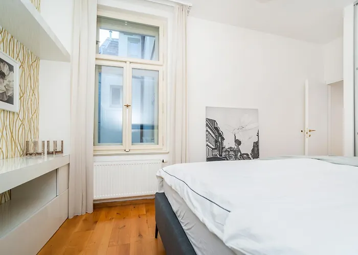 Apartamento Large And Stylish In
