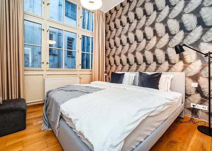 Large And Stylish In Apartamento Praga