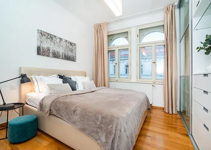 Apartamento Large And Stylish In