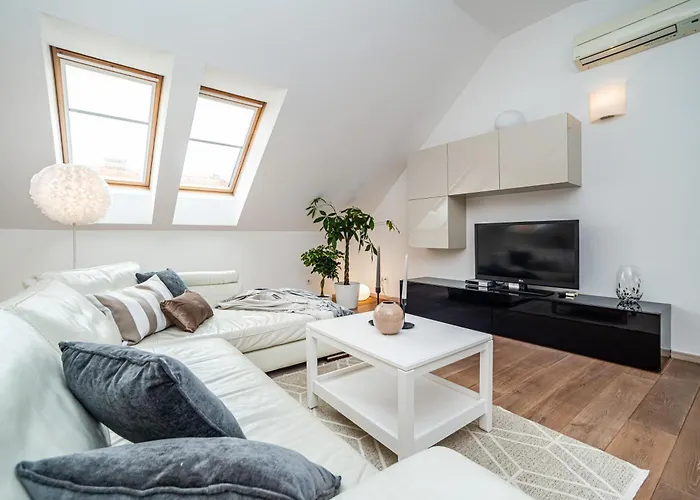 Apartamento Large And Stylish In