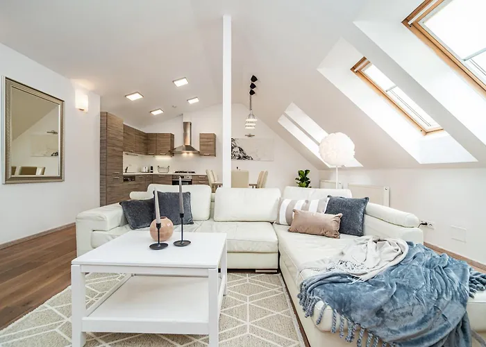 Large And Stylish In Apartamento