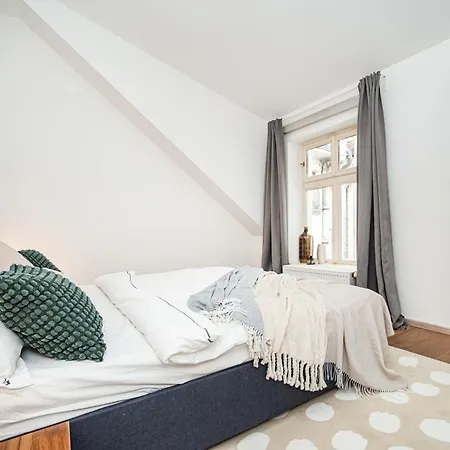 Appartement Large And Stylish In