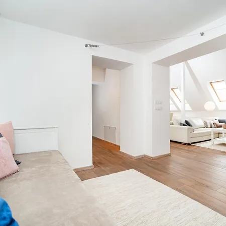 Large And Stylish In Apartmán