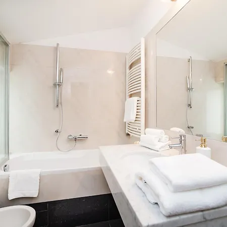 Appartement Large And Stylish In *