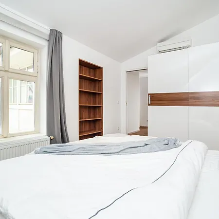 Apartment Large And Stylish In *